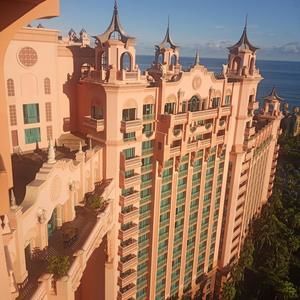 Meet your Posher, Fay